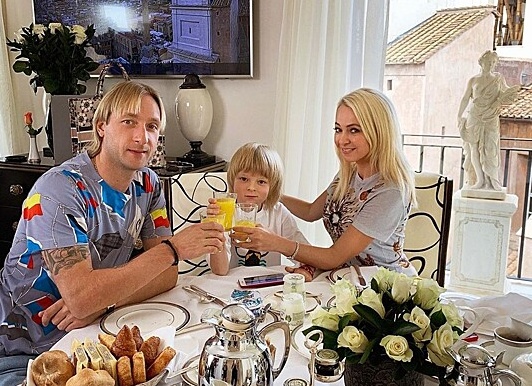 Яна Рудковская выложила видеообращение сына!