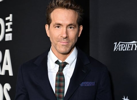 «Завидовать нужно молча»: почему звезды за 50 снимаются в откровенных фотосессиях