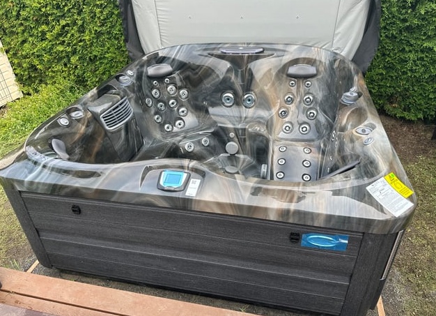 Сразу две новорожденных